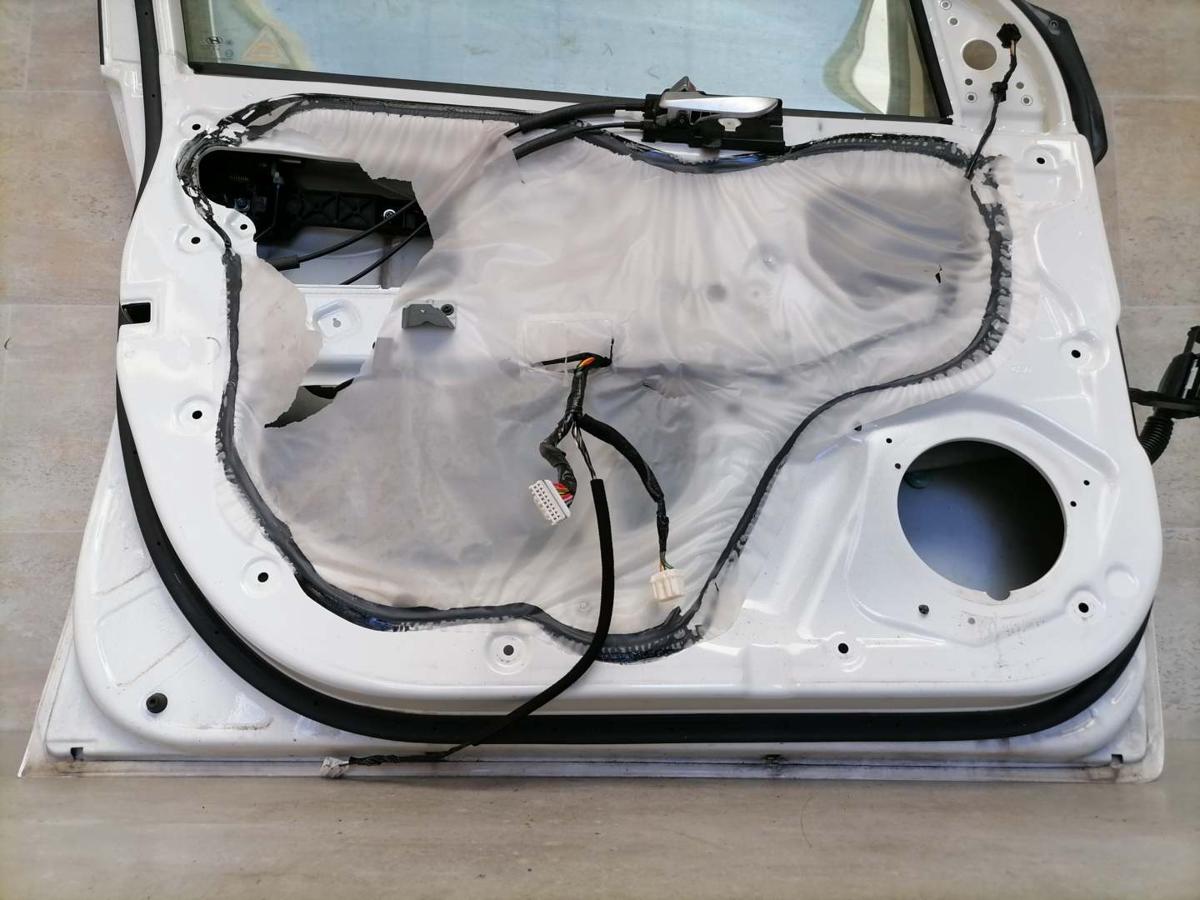 Hyundai I10 IA Bj.2016 original T&uuml;r vorn links Polarweiss BMS besch&auml;digt